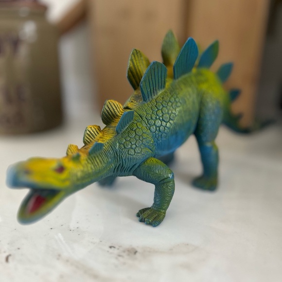 FREE IF YOU MAKE A PURCHUSE OF ONE OF MY LISTINGS
strawberry short cake & dino - Picture 8 of 10